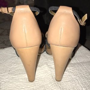 Seychelles Shoes - Seychelle’s Ten and Black Heel - size 9 Seychelles Shoes - Seychelle’s Ten and Black Heel - size 9